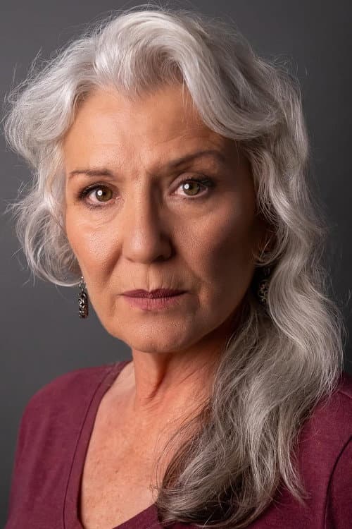 Amy Jean Cross headshot