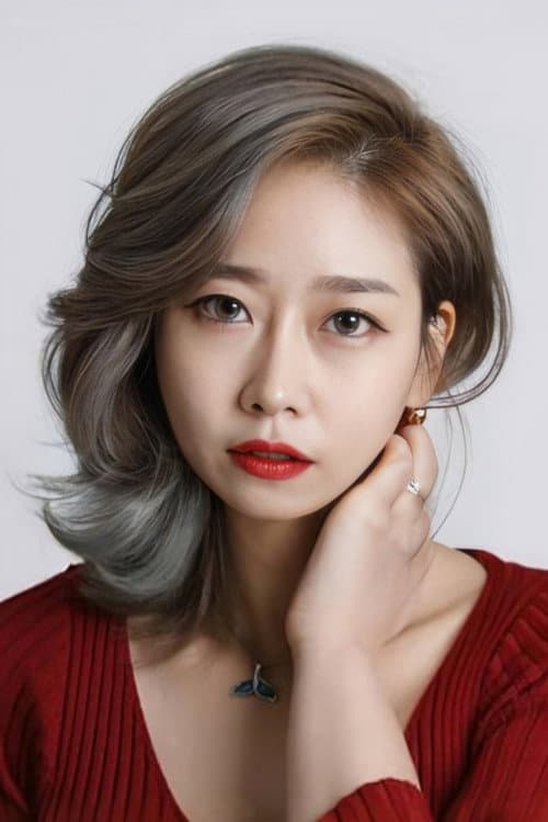 Kim Min-jeong headshot
