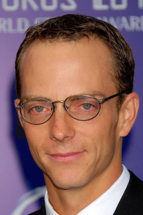 Jeremy Fry headshot