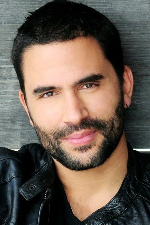 Ignacio Serricchio headshot