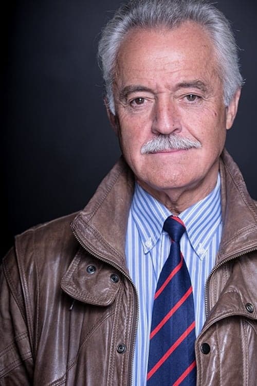 Russell Roberts headshot