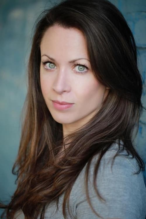 Laura Hopper headshot