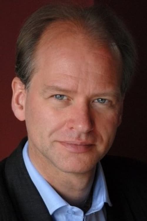 Thorston Manderlay headshot
