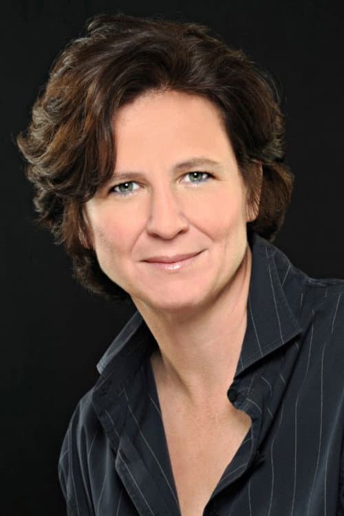 Nicole Conn headshot