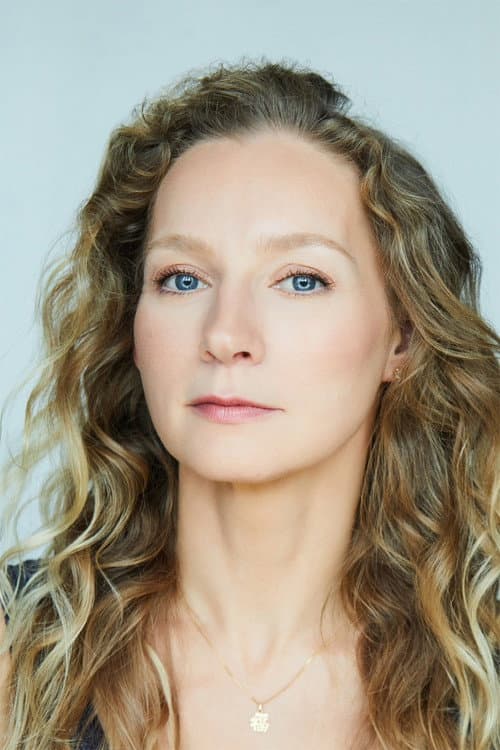 Olga Miller headshot