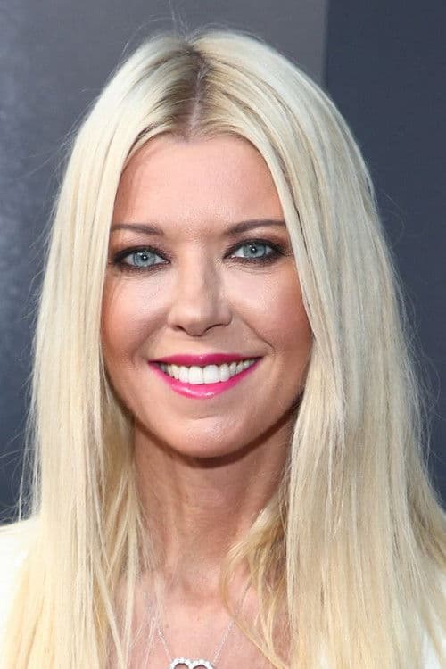 Tara Reid headshot