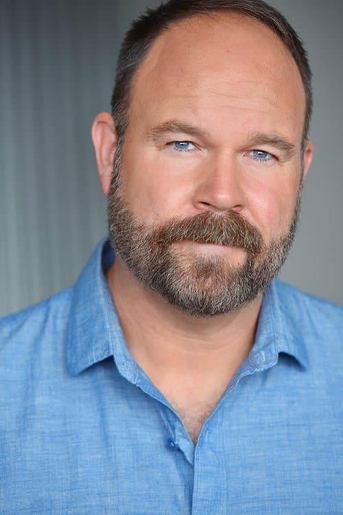 Mark Rowe headshot