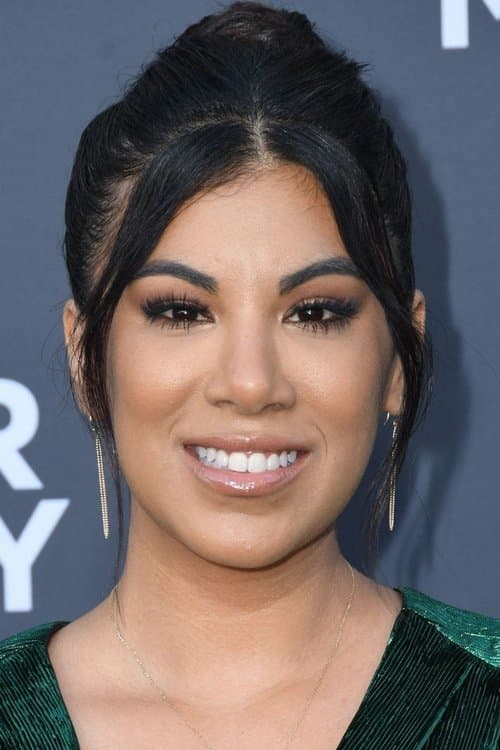 Chrissie Fit headshot