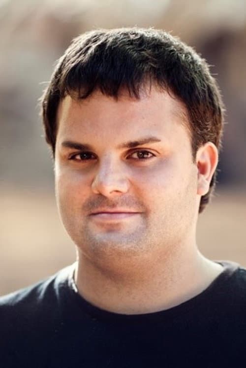 Adrián Guerra headshot