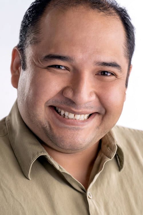 Moises L. Tovar headshot