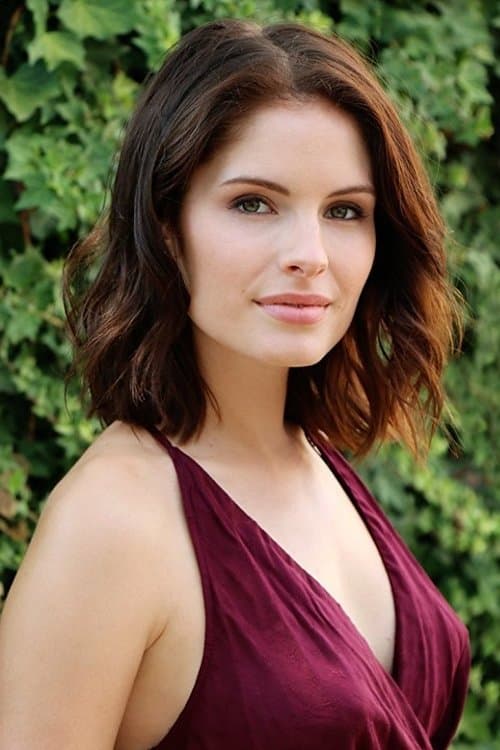 Olivia Grace Applegate headshot
