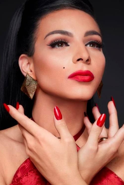 April Carrión headshot