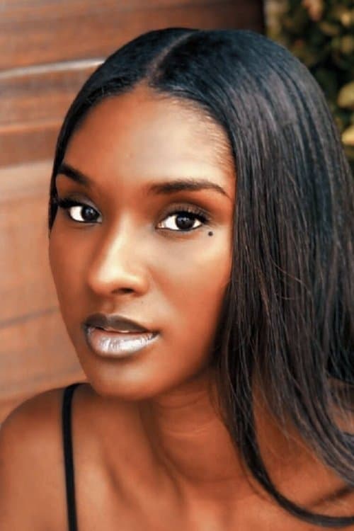 Angelique Mendes headshot