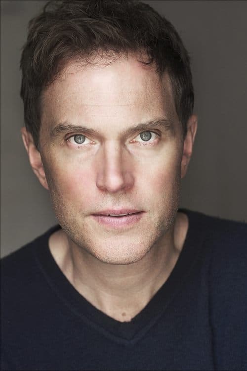 Daniel Lapaine headshot