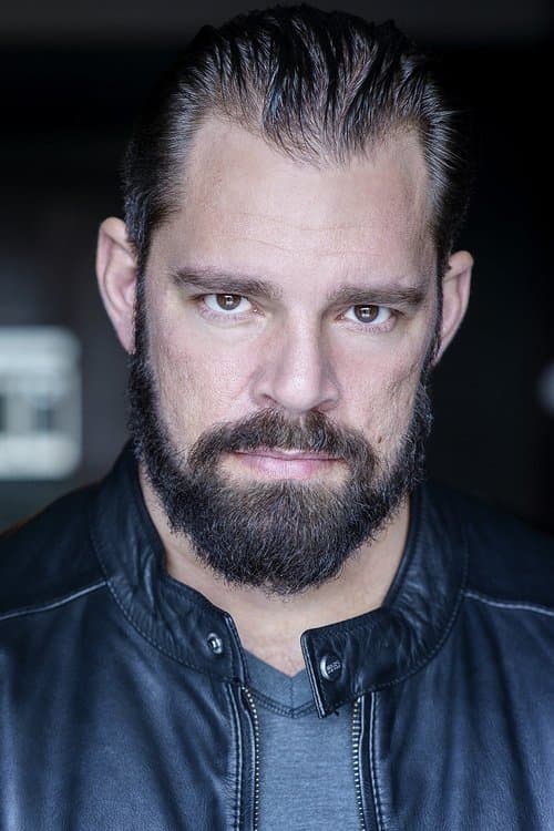Derek Russo headshot
