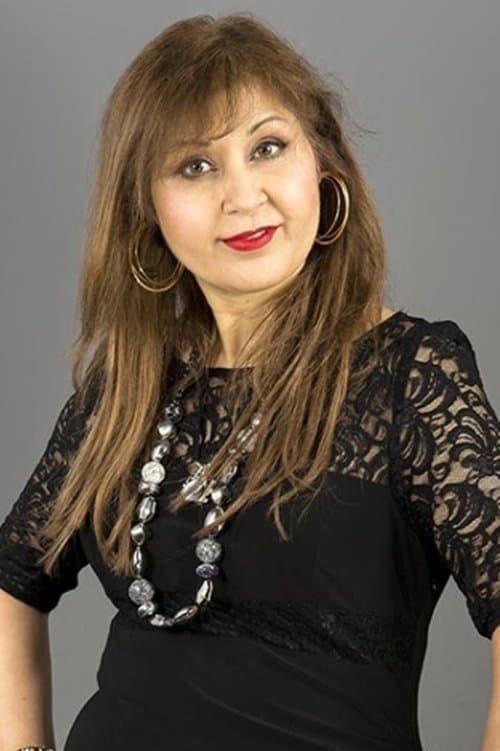 Nina Kumar headshot