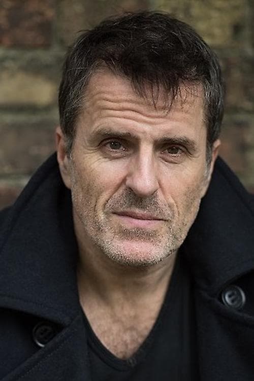 Con O'Neill headshot