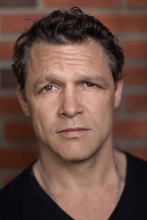 Anthony Molinari headshot