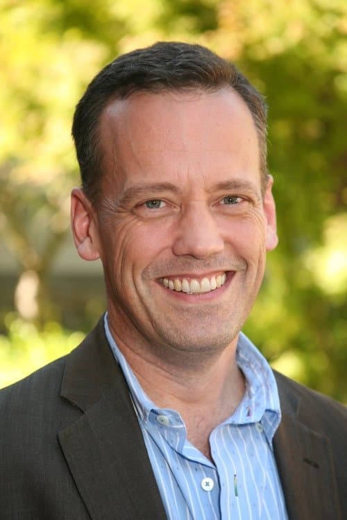 Dee Bradley Baker headshot