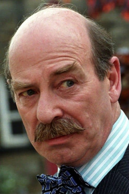 Denis Lill headshot