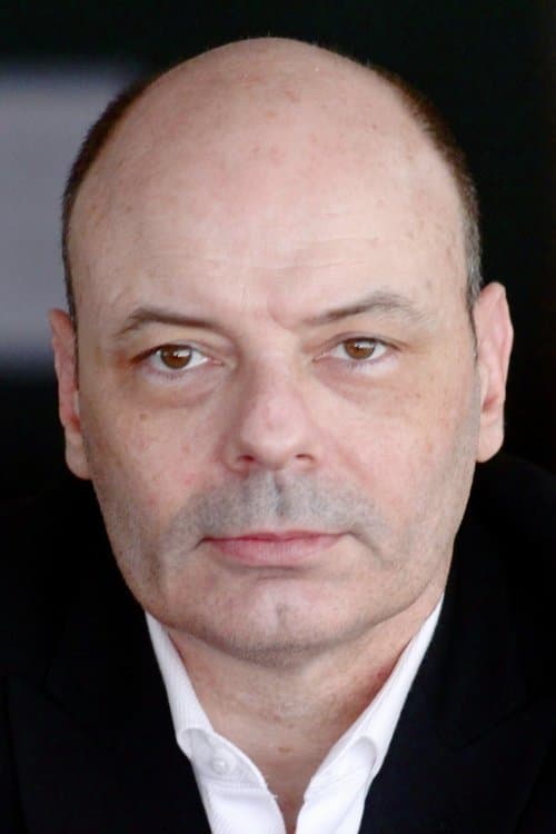 Lee Sellars headshot