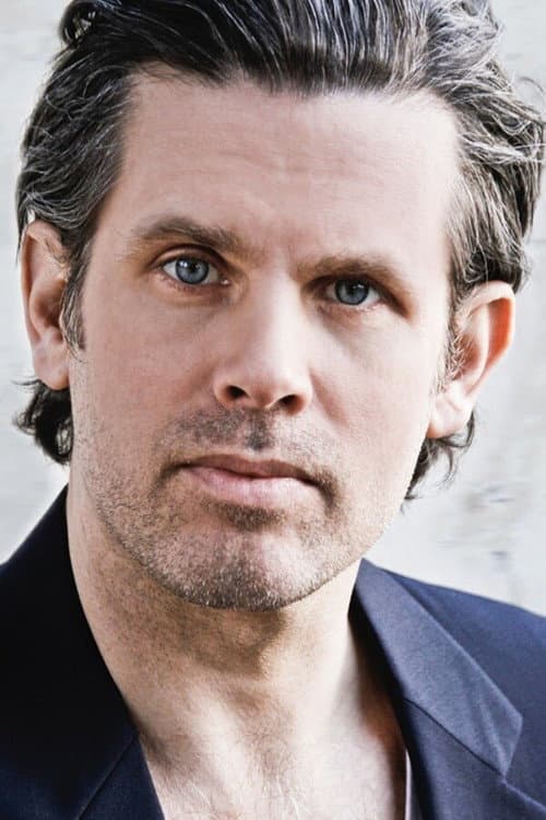 Steffen Groth headshot