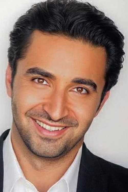 Pej Vahdat headshot