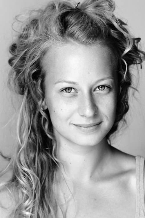 Francesca Zoutewelle headshot
