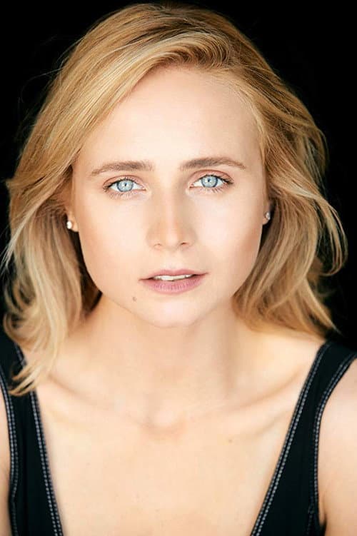 Tessa James headshot