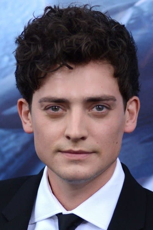 Aneurin Barnard headshot