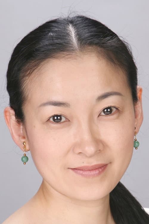 Eiko Kanazawa headshot