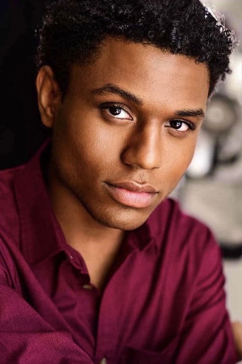 Trey Horton headshot