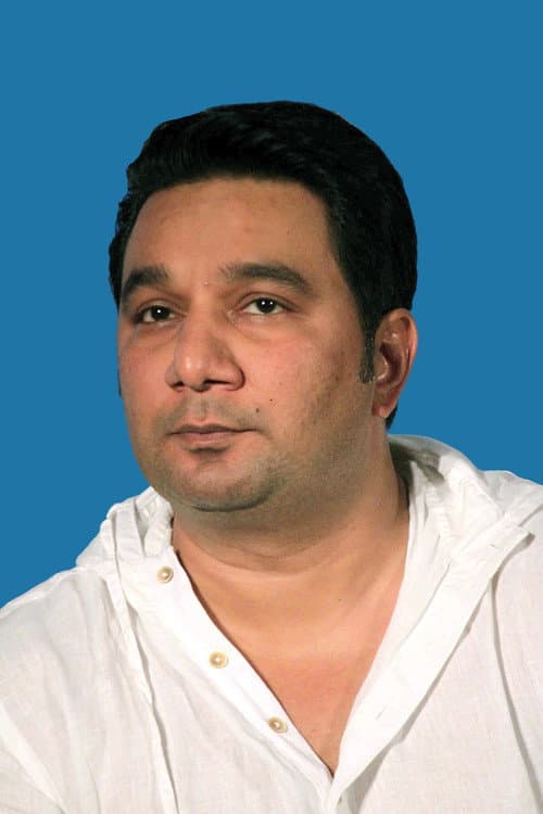 Ahmed Khan headshot