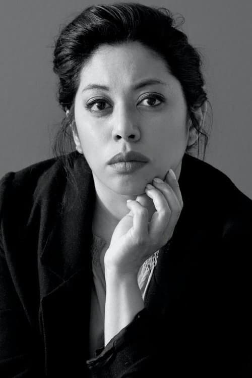Carrie Dimaculangan headshot
