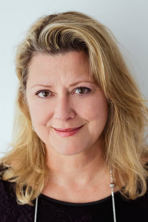 Lyne St-Pierre headshot