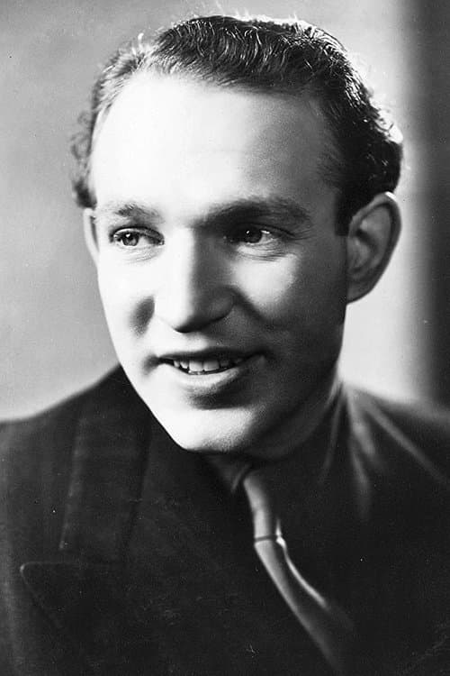 Patrick Barr headshot