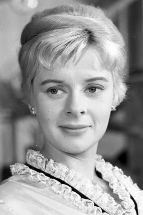 Ewa Radzikowska headshot