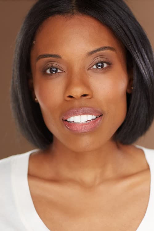 Candace Thomas headshot