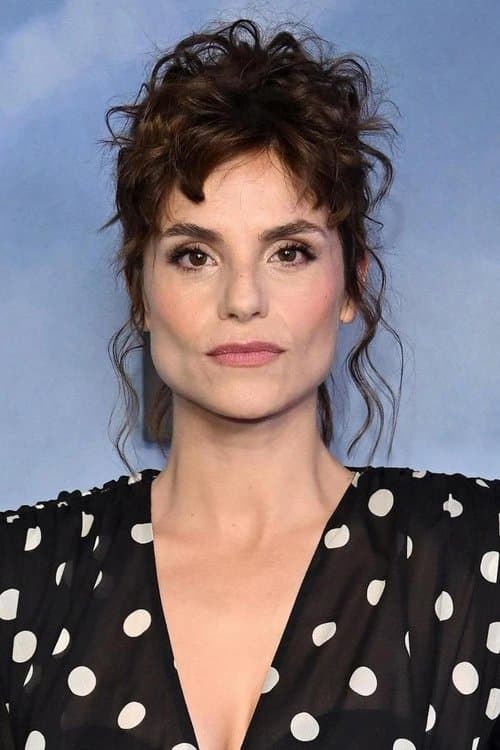 Charlotte Riley headshot