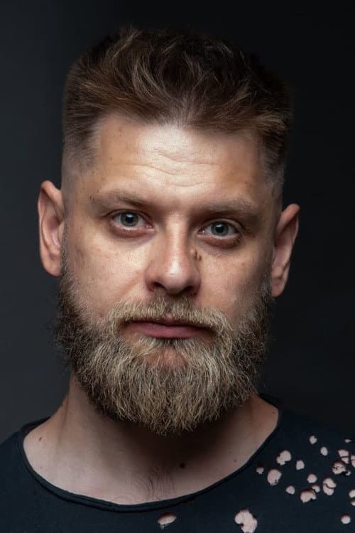 Daymon Cherednik headshot