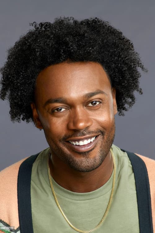 Echo Kellum headshot