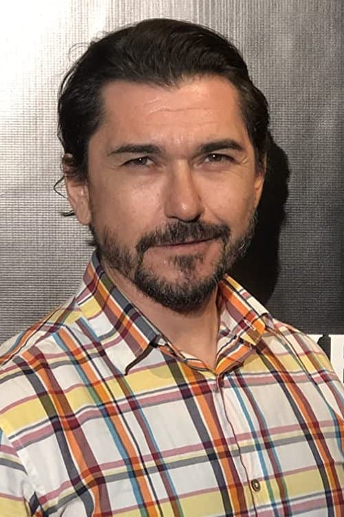 Patricio Doren headshot