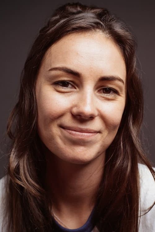 Amy Shark headshot