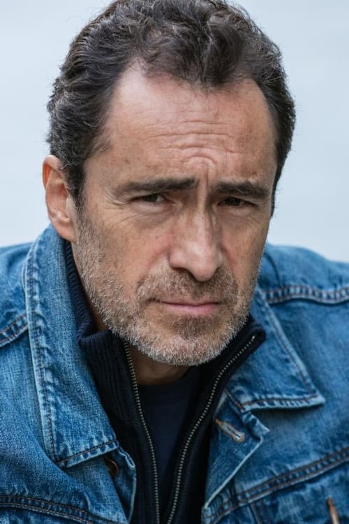 Demián Bichir headshot