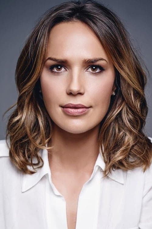 Arielle Kebbel headshot