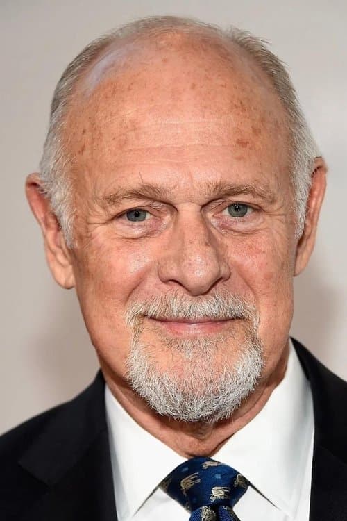Gerald McRaney headshot