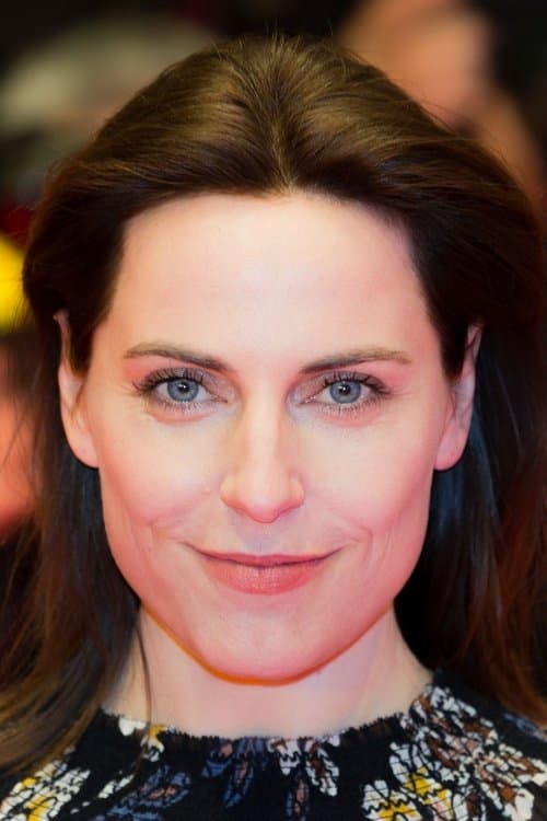 Antje Traue headshot