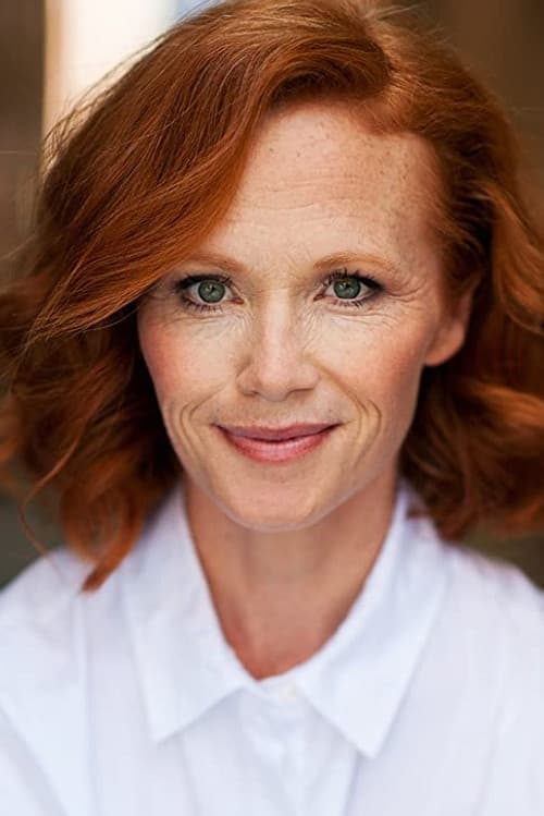 Raelee Hill headshot