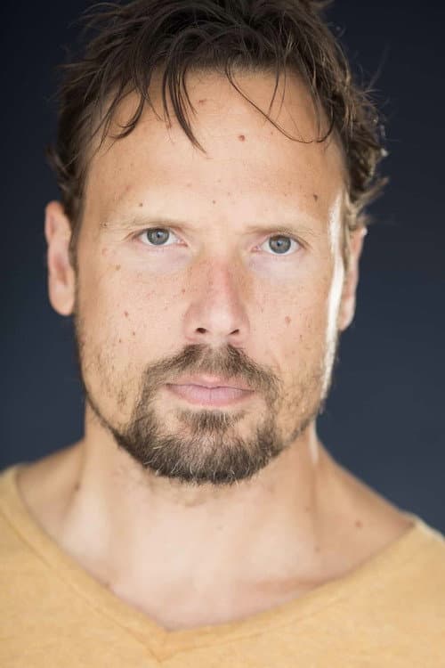 Neal Kodinsky headshot