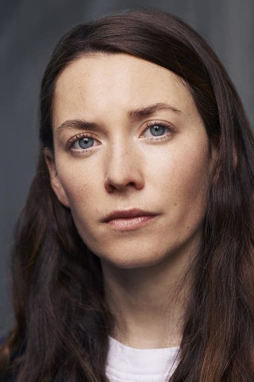 Tamsin Topolski headshot